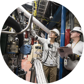 seguridad-industrial-icon Capacitaciones Sistemas de Gestión